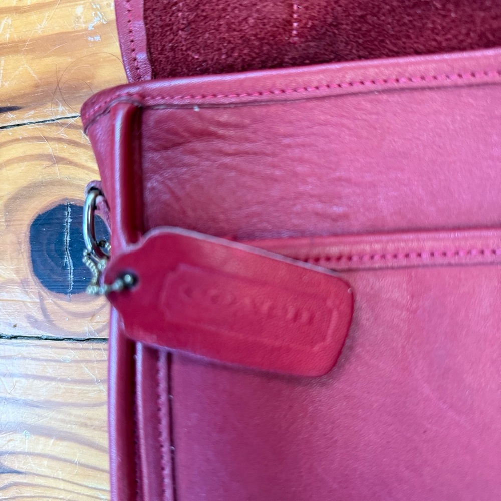 Coach vintage station red crossbody satchel - Picture 3 of 8